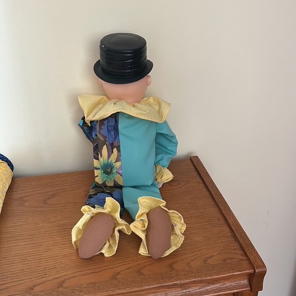 Halloween Clown - Picture 4 of 7